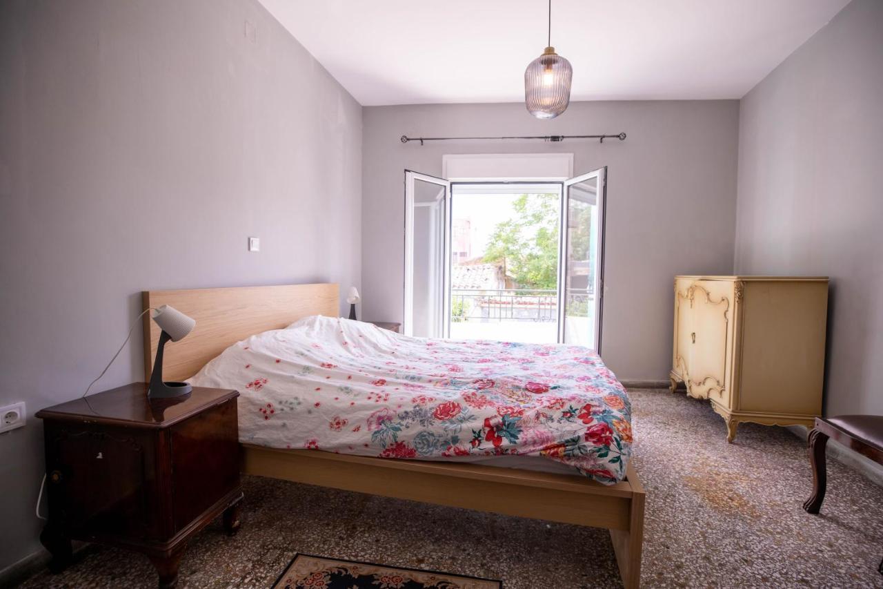 Athens Apartments *